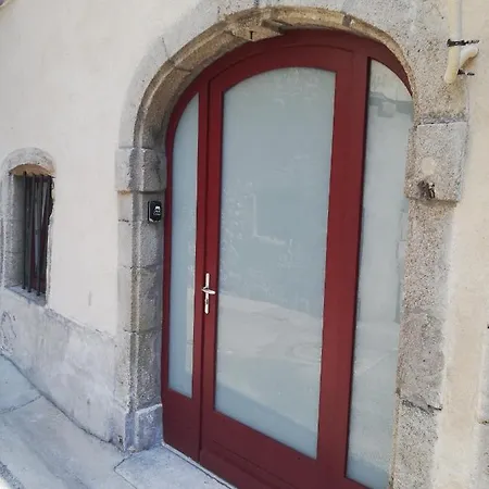 Les Insolites De דירה Champeix