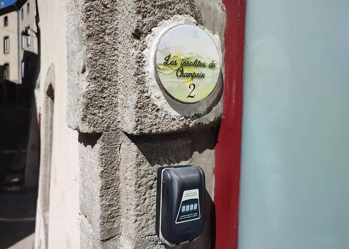 Les Insolites De Апартаменты Champeix